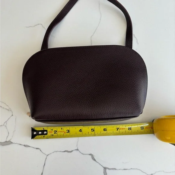 Cuyana Travel Case Pebbled Leather Crossbody in Chocolate Brown with dust cover - Picture 8 of 9